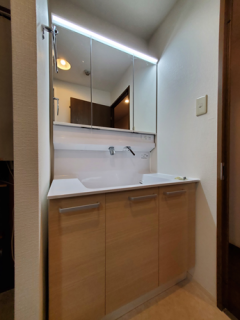 �摜(240x320)�E�g��摜(345x460)